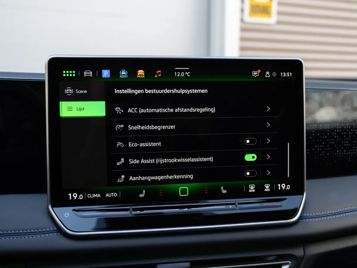 1.5 eTSI R-Line Edition Pano/360/Matrix/Massage