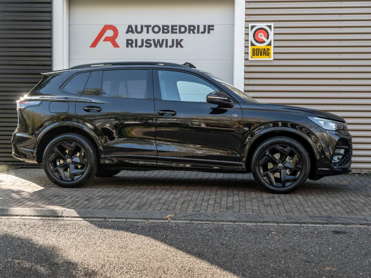 1.5 eTSI R-Line Edition Pano/360/Matrix/Massage