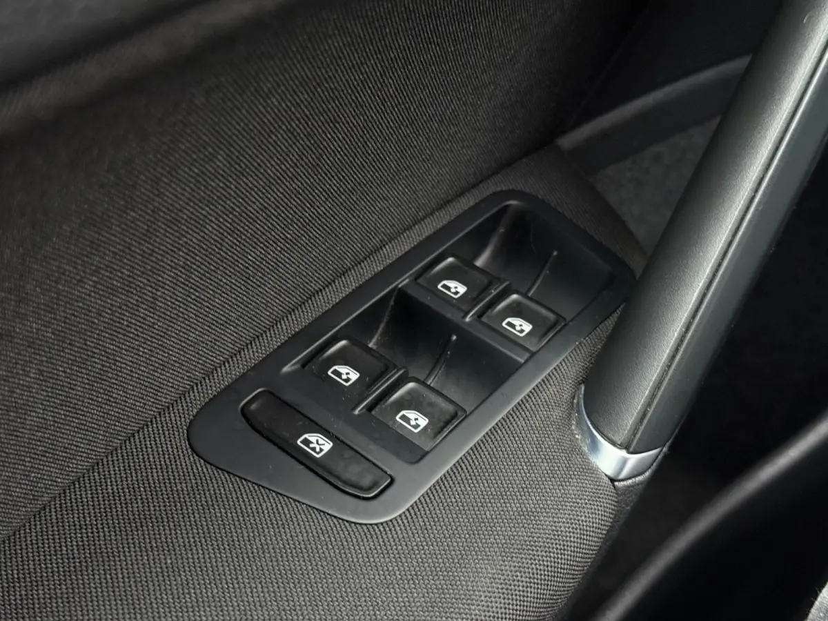 1.4 TSI Connected Series 1e Eigenaar|Navi|Carplay|PDC V+A|Clima|Cruise|Stoelverwarming|APK tot 08-2027
