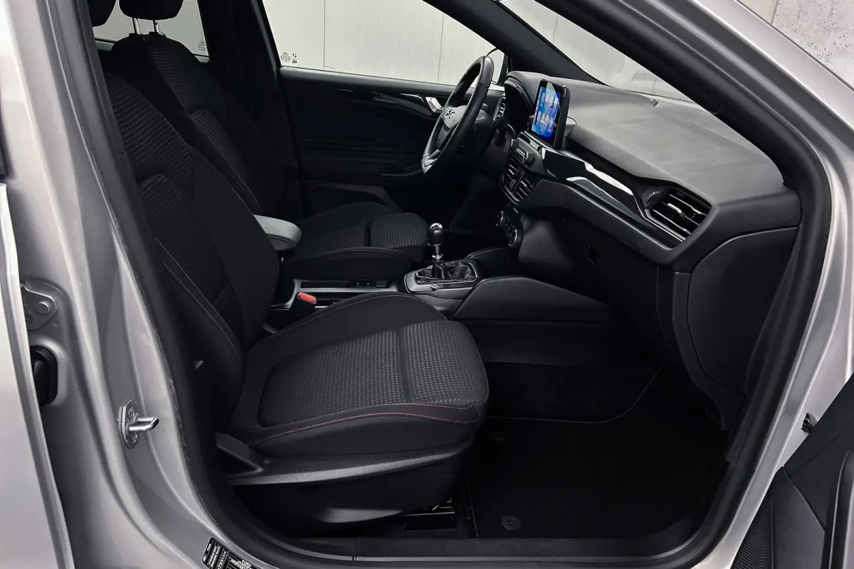 1.0 EcoBoost Hybrid ST Line | Camera | Apple Carplay | LED koplampen