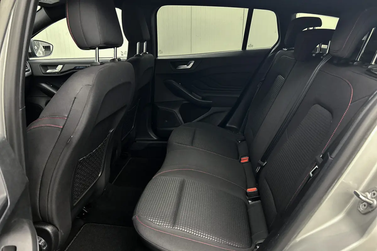 1.0 EcoBoost Hybrid ST Line | Camera | Apple Carplay | LED koplampen