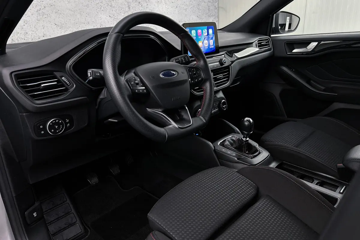 1.0 EcoBoost Hybrid ST Line | Camera | Apple Carplay | LED koplampen