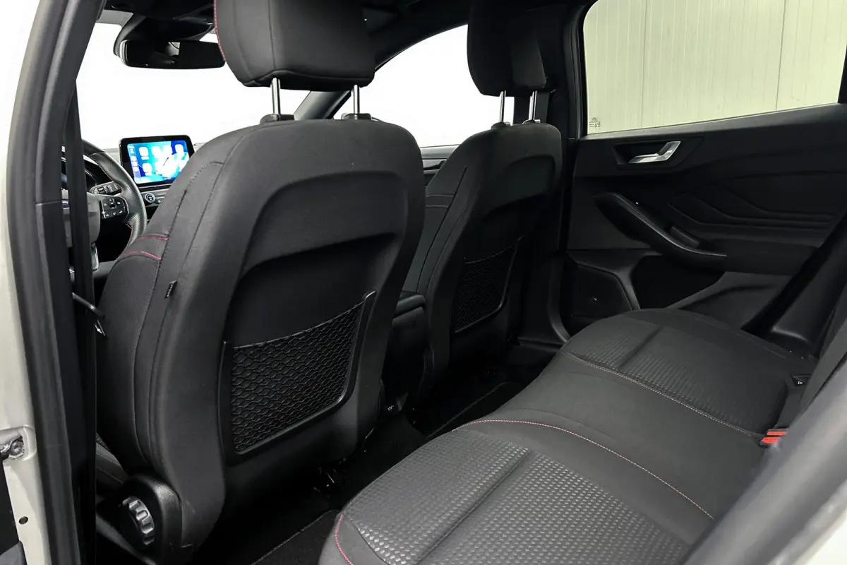 1.0 EcoBoost Hybrid ST Line | Camera | Apple Carplay | LED koplampen
