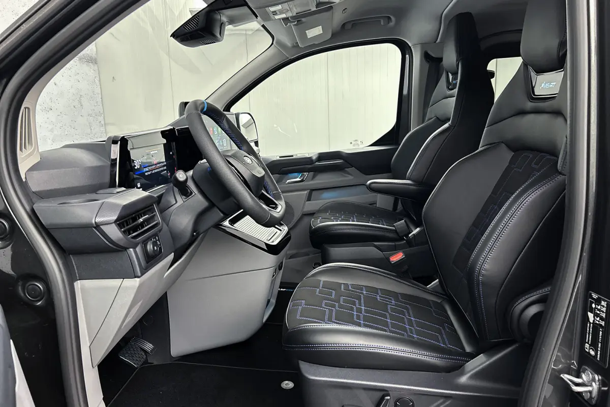 Cust. 340 L2 MS-RT 71 kWh | Twee schuifdeuren | Trekhaak uitklapbaar | Half lederen bekleding