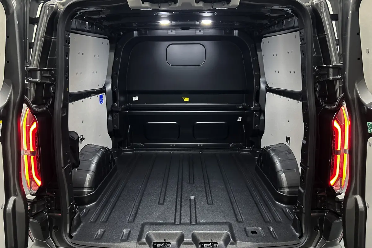 Cust. 340 L2 MS-RT 71 kWh | Twee schuifdeuren | Trekhaak uitklapbaar | Half lederen bekleding