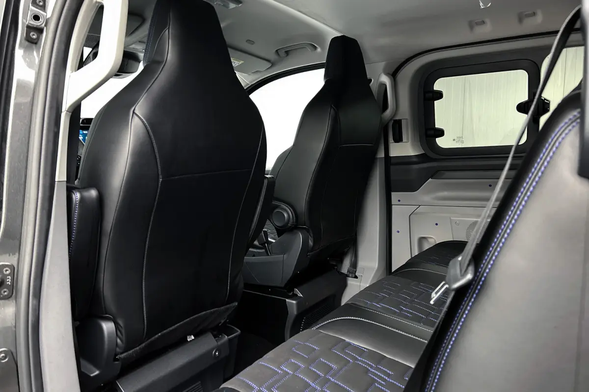 Cust. 340 L2 MS-RT 71 kWh | Twee schuifdeuren | Trekhaak uitklapbaar | Half lederen bekleding