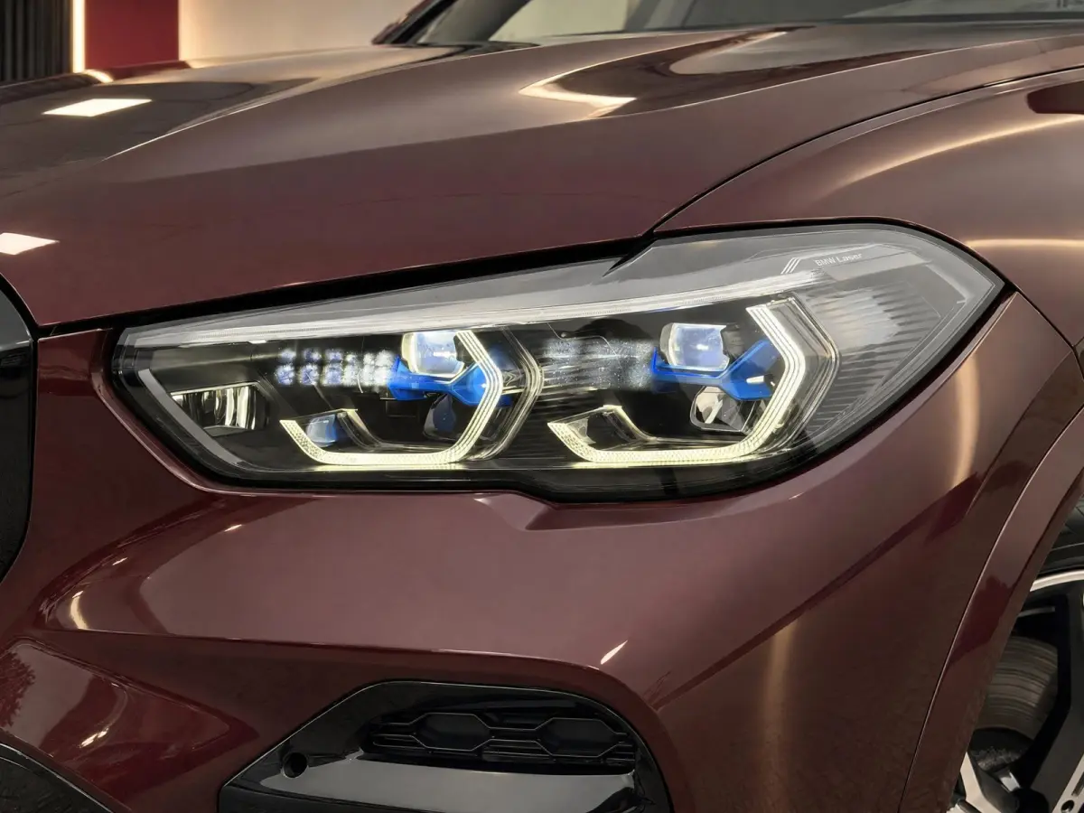 XDrive45e High Executive | M-Sport | Individual | Alcantara | Laser | Trekhaak | SOH 92% | BTW