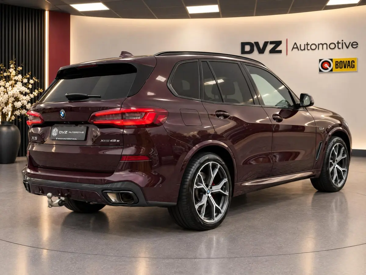 XDrive45e High Executive | M-Sport | Individual | Alcantara | Laser | Trekhaak | SOH 92% | BTW