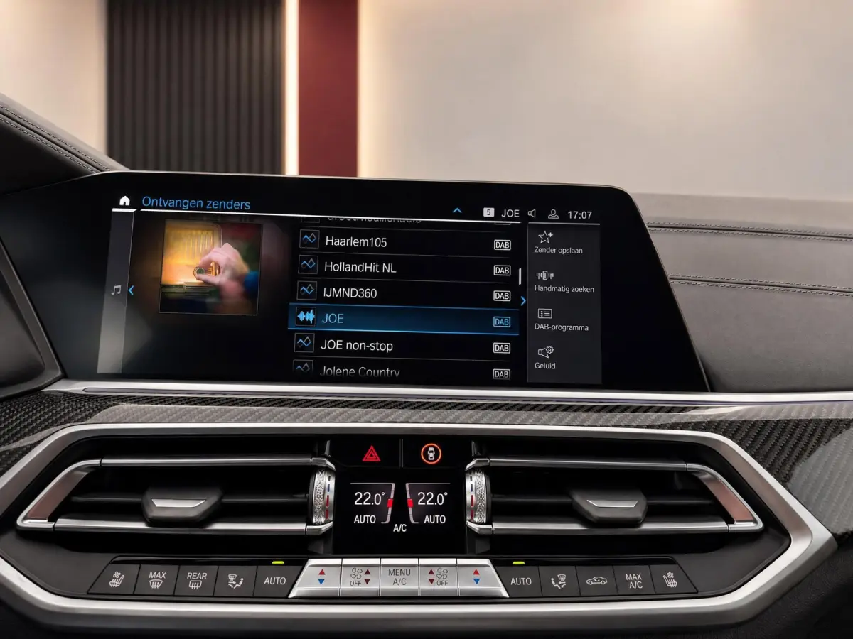 XDrive45e High Executive | M-Sport | Individual | Alcantara | Laser | Trekhaak | SOH 92% | BTW
