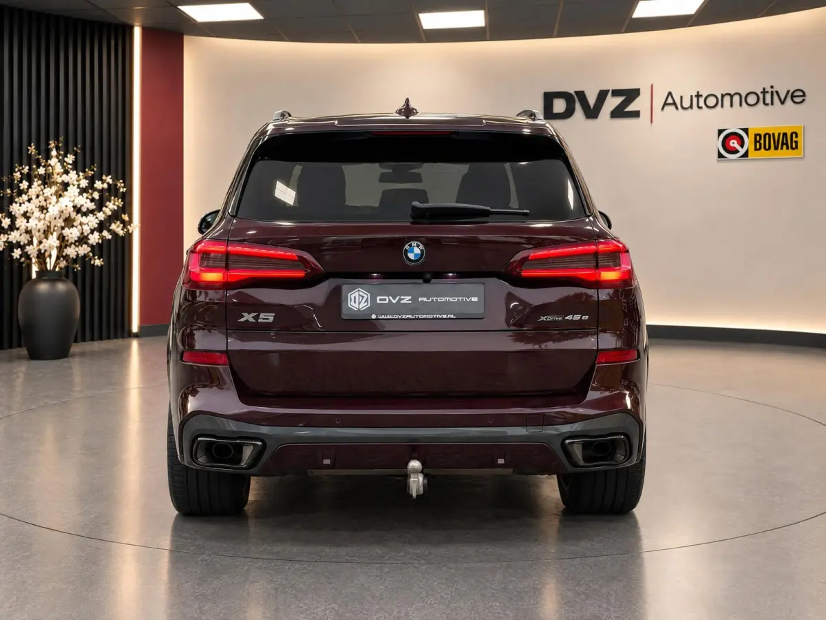 XDrive45e High Executive | M-Sport | Individual | Alcantara | Laser | Trekhaak | SOH 92% | BTW