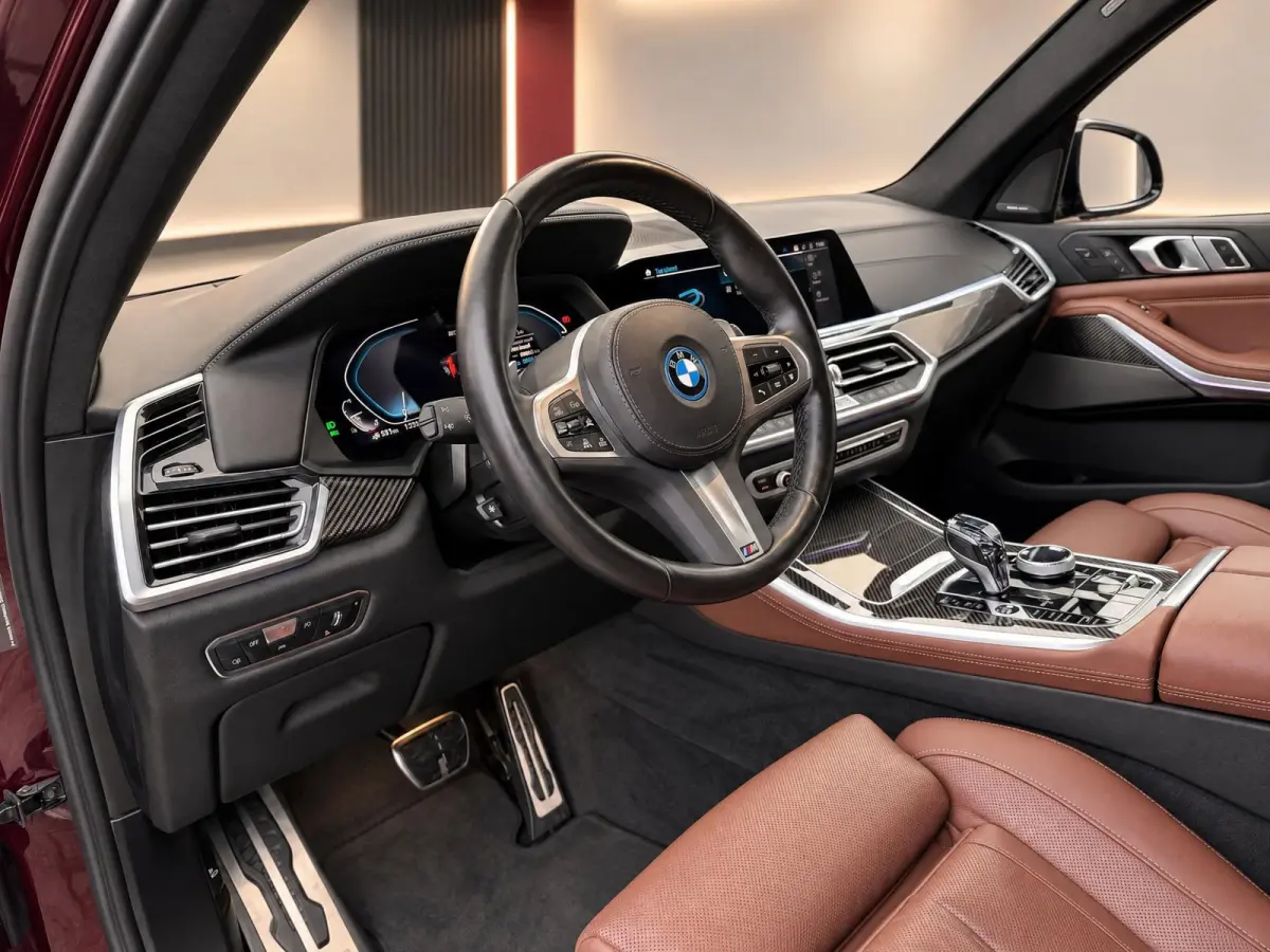 XDrive45e High Executive | M-Sport | Individual | Alcantara | Laser | Trekhaak | SOH 92% | BTW