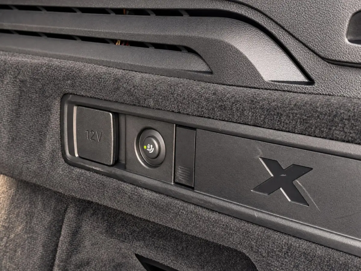 XDrive45e High Executive | M-Sport | Individual | Alcantara | Laser | Trekhaak | SOH 92% | BTW