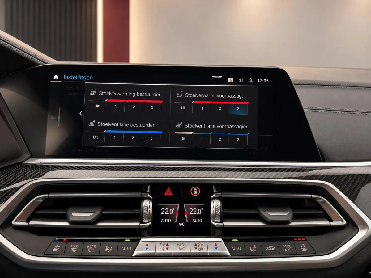 XDrive45e High Executive | M-Sport | Individual | Alcantara | Laser | Trekhaak | SOH 92% | BTW