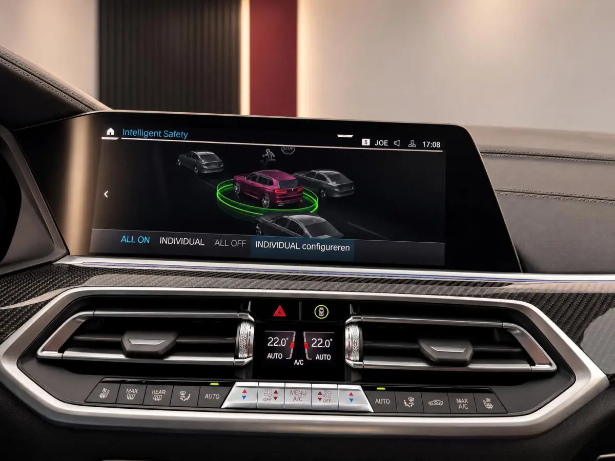 XDrive45e High Executive | M-Sport | Individual | Alcantara | Laser | Trekhaak | SOH 92% | BTW
