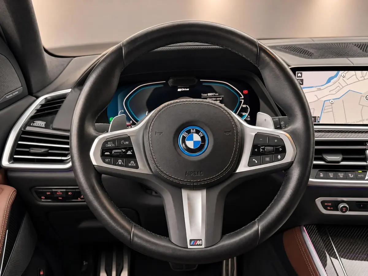 XDrive45e High Executive | M-Sport | Individual | Alcantara | Laser | Trekhaak | SOH 92% | BTW