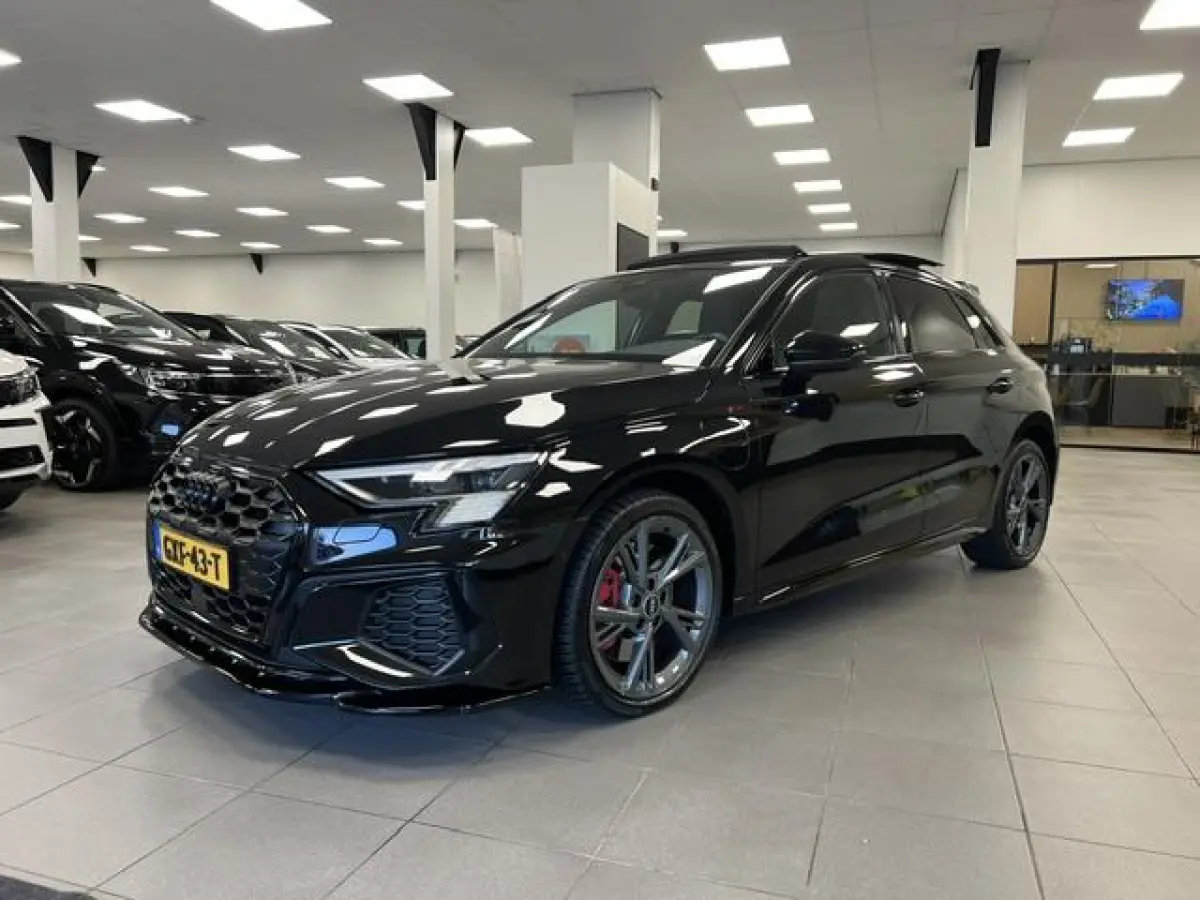 45 TFSI e S edition Competition PLUG-IN HYBRIDE / PANODAK / HARMAN KARDON /