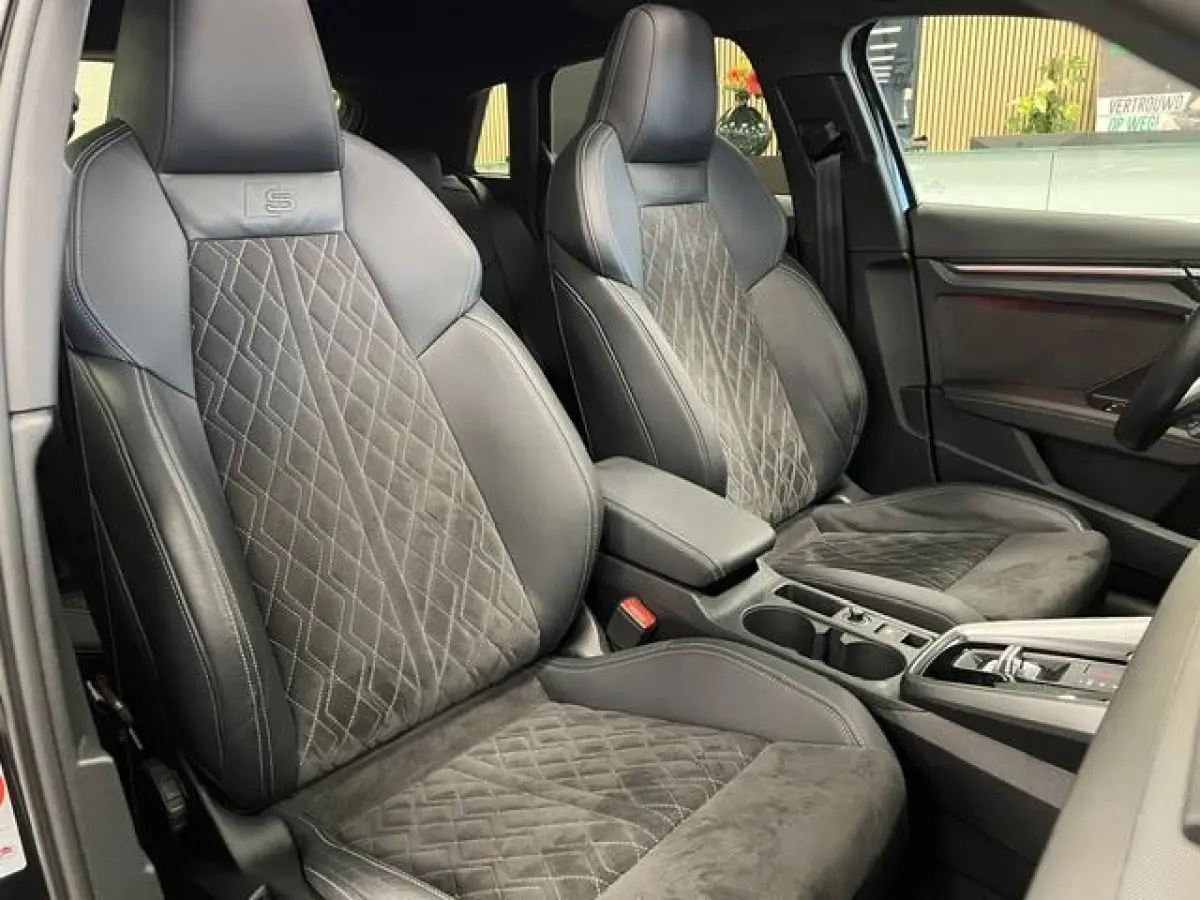 45 TFSI e S edition Competition PLUG-IN HYBRIDE / PANODAK / HARMAN KARDON /