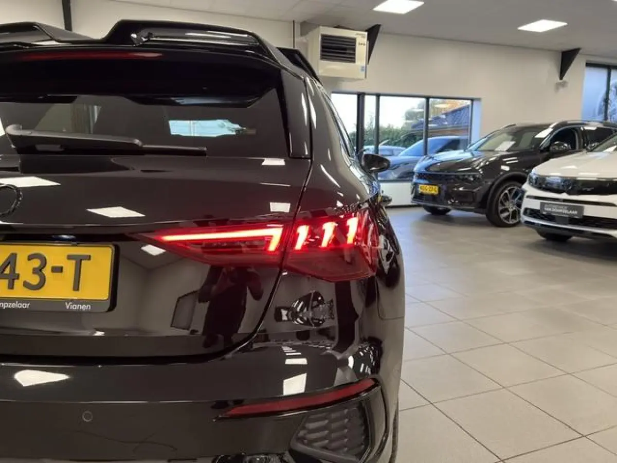 45 TFSI e S edition Competition PLUG-IN HYBRIDE / PANODAK / HARMAN KARDON /