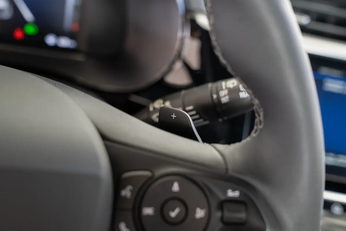 1.2 Turbo Hybrid GS | Camera | Parkeersensoren | Apple Carplay & Android Auto | Dodehoek Detectie | Elektrisch inklapbare Buitenspiegels |
