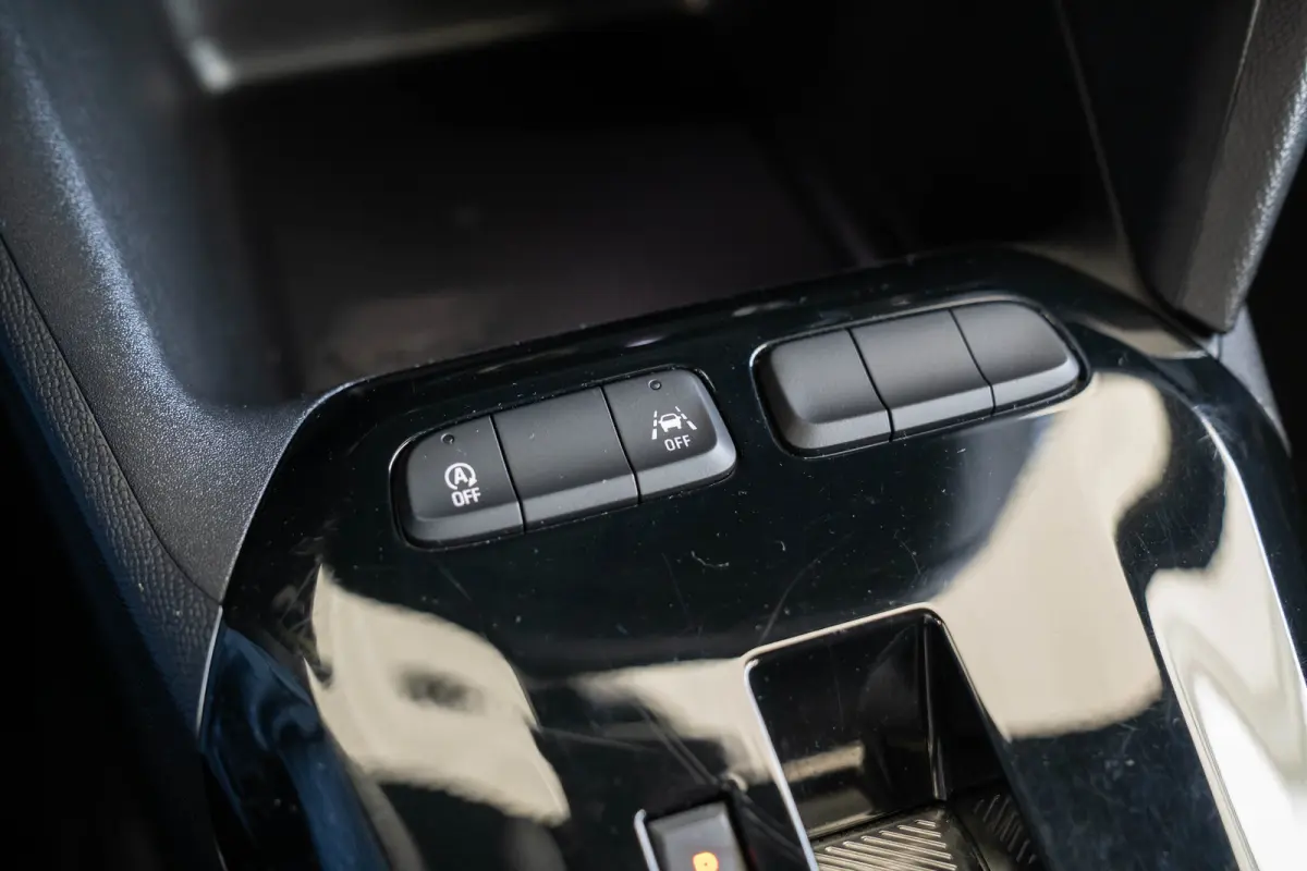 1.2 Turbo Hybrid GS | Camera | Parkeersensoren | Apple Carplay & Android Auto | Dodehoek Detectie | Elektrisch inklapbare Buitenspiegels |