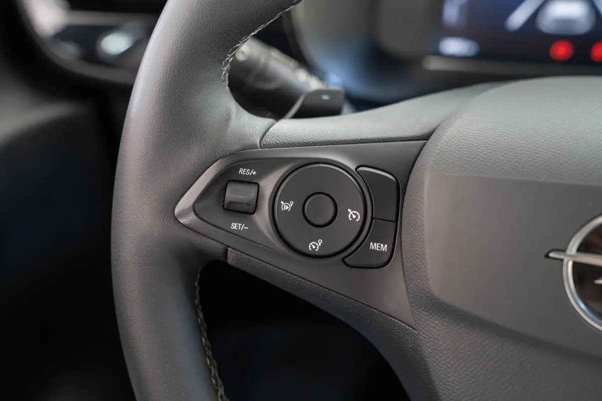 1.2 Turbo Hybrid GS | Camera | Parkeersensoren | Apple Carplay & Android Auto | Dodehoek Detectie | Elektrisch inklapbare Buitenspiegels |