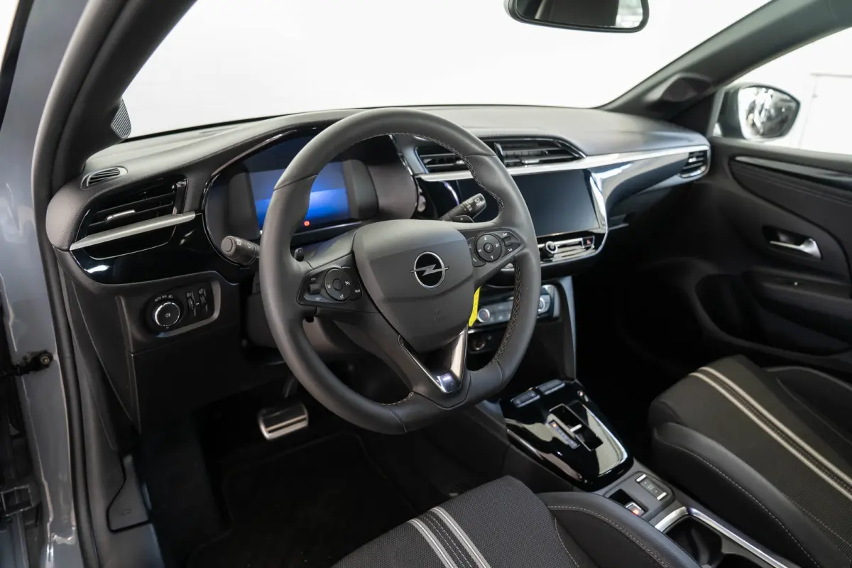 1.2 Turbo Hybrid GS | Camera | Parkeersensoren | Apple Carplay & Android Auto | Dodehoek Detectie | Elektrisch inklapbare Buitenspiegels |