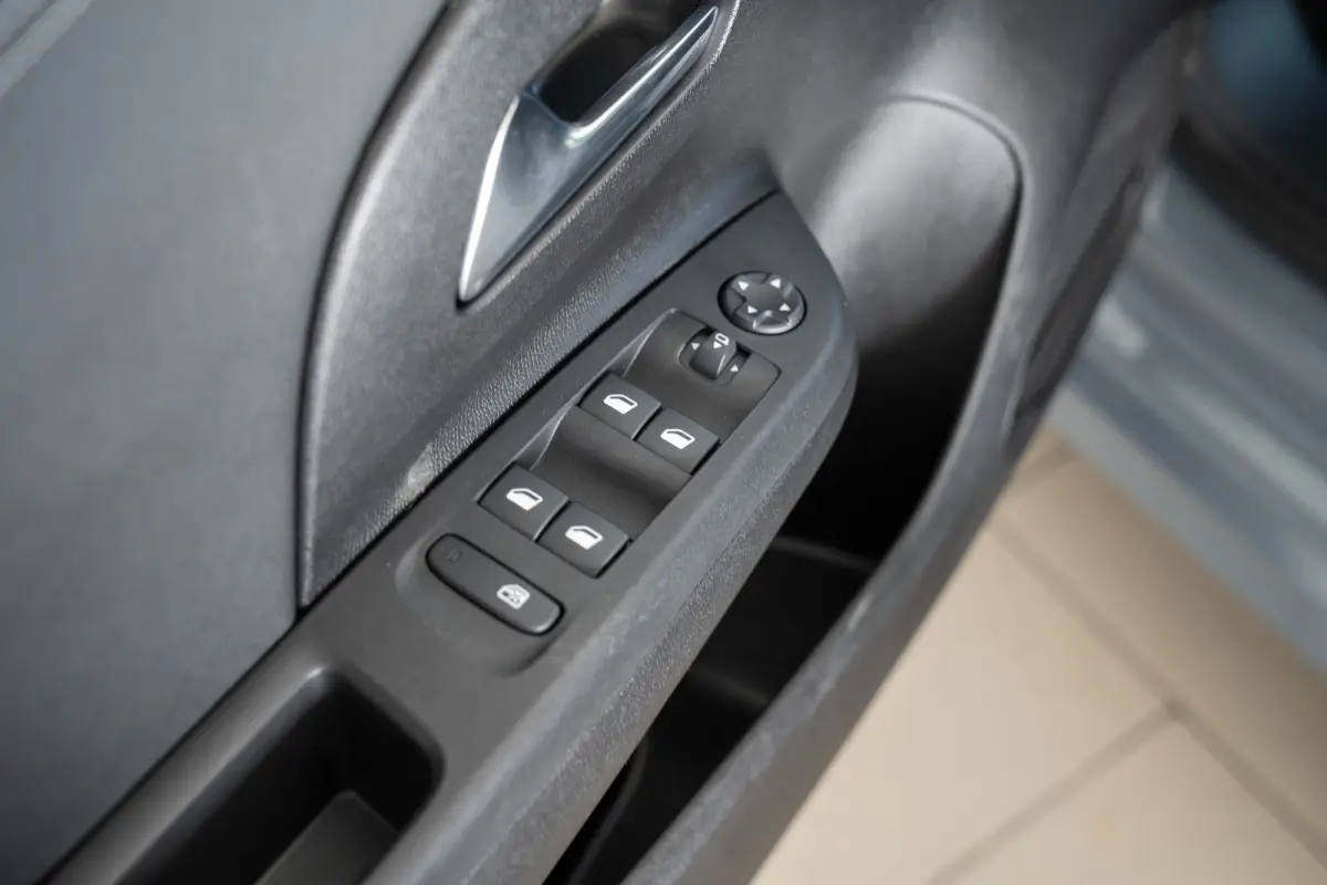 1.2 Turbo Hybrid GS | Camera | Parkeersensoren | Apple Carplay & Android Auto | Dodehoek Detectie | Elektrisch inklapbare Buitenspiegels |