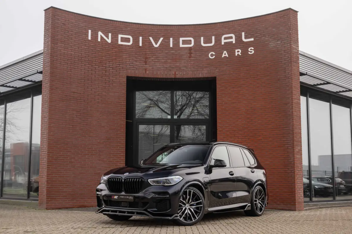 xDrive45e M-Sport Pano Laser Sportuitlaat kleppen