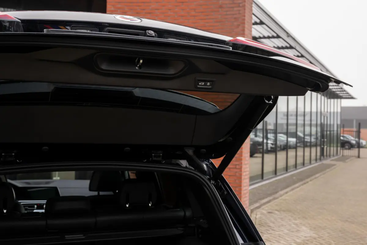 xDrive45e M-Sport Pano Laser Sportuitlaat kleppen