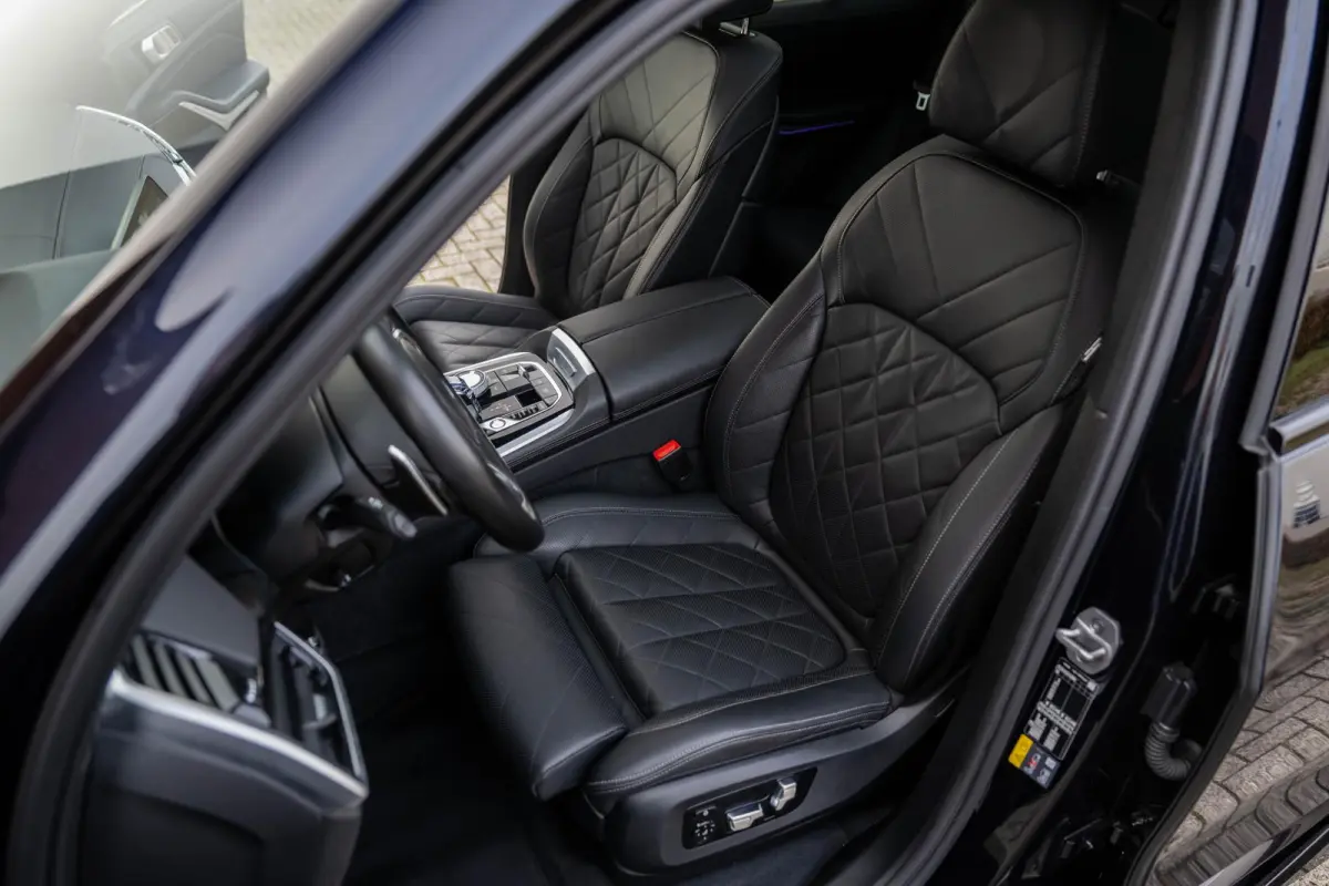 xDrive45e M-Sport Pano Laser Sportuitlaat kleppen