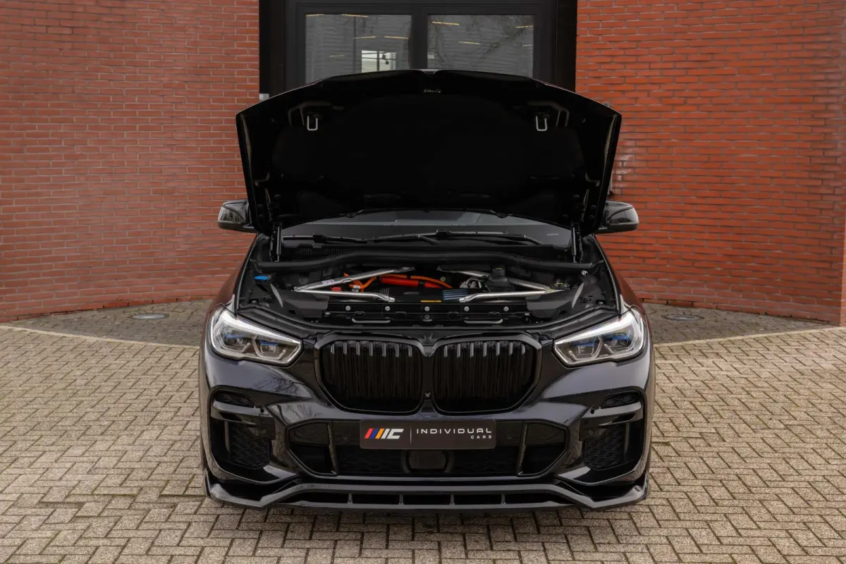 xDrive45e M-Sport Pano Laser Sportuitlaat kleppen