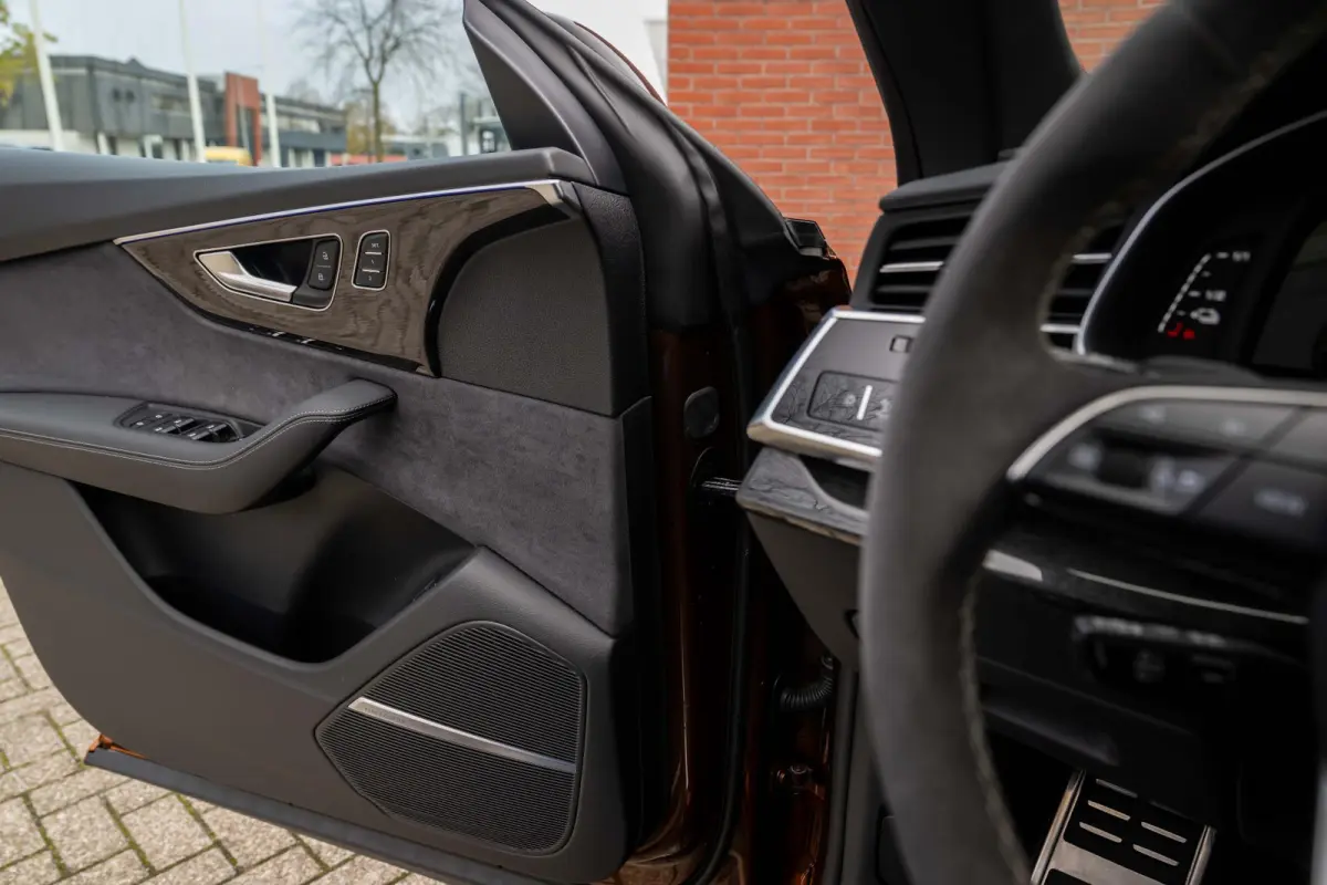 60 TFSI e quattro S Competition Audi Exclusive