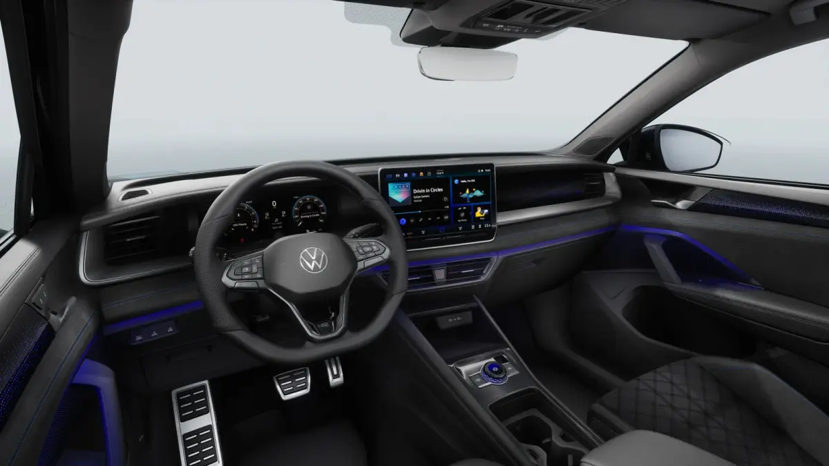 R-Line | 'App-Connect' draadloze smartphone integratie | Automatische afstandsregeling (Adaptive Cruise Control) | Black Style Pakket