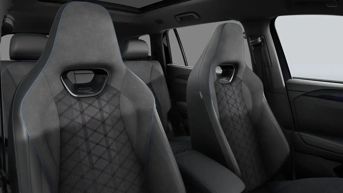 R-Line | 'App-Connect' draadloze smartphone integratie | Automatische afstandsregeling (Adaptive Cruise Control) | Black Style Pakket