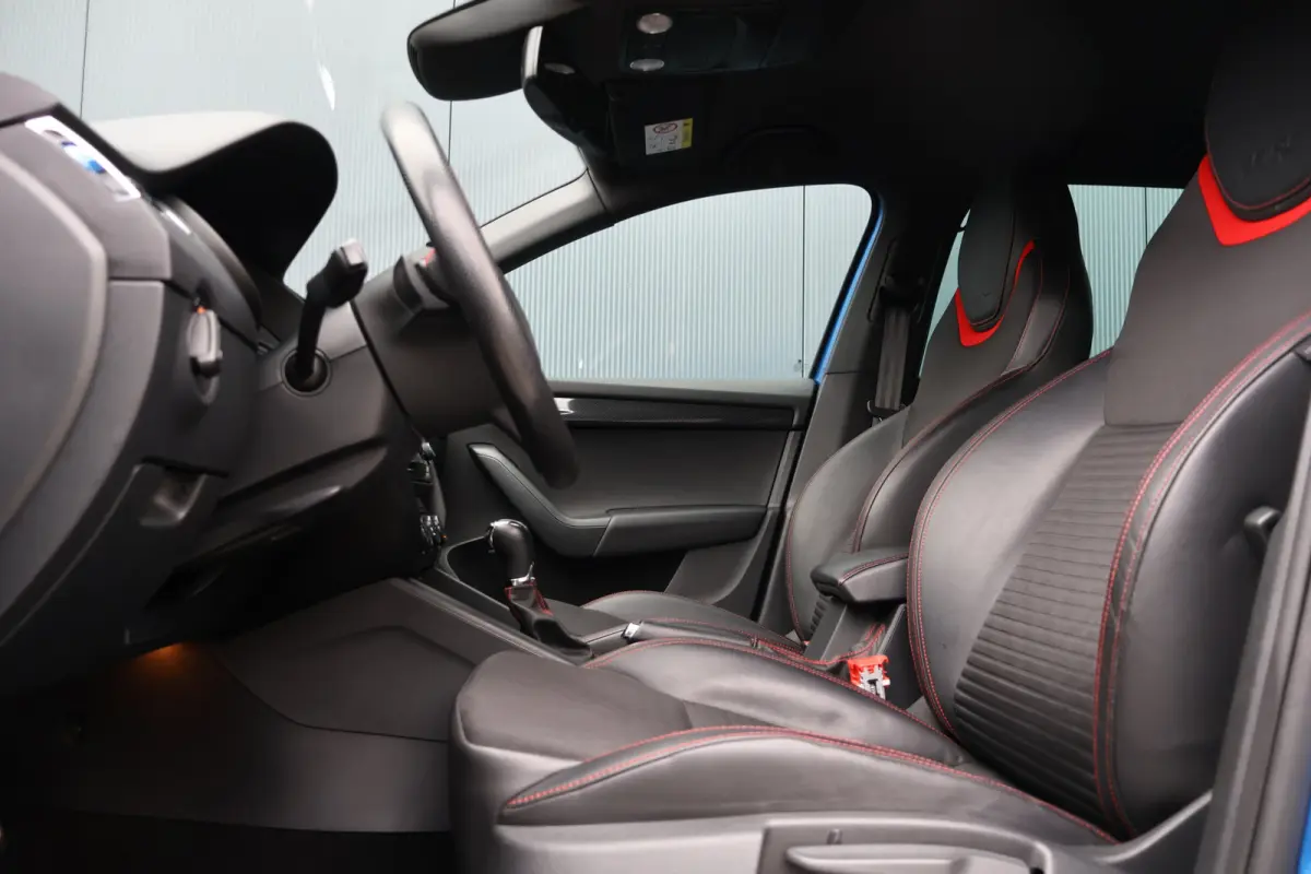 2.0 TSI RS Automaat | Stoelverwarming | DAB+ | Keyless | Elektrische Achterklep | Xenon