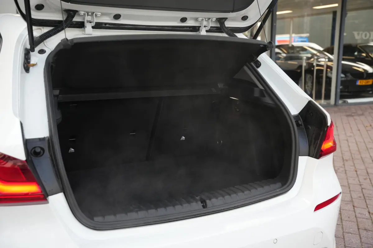 118d High Executive Automaat Led Stoelverwarming