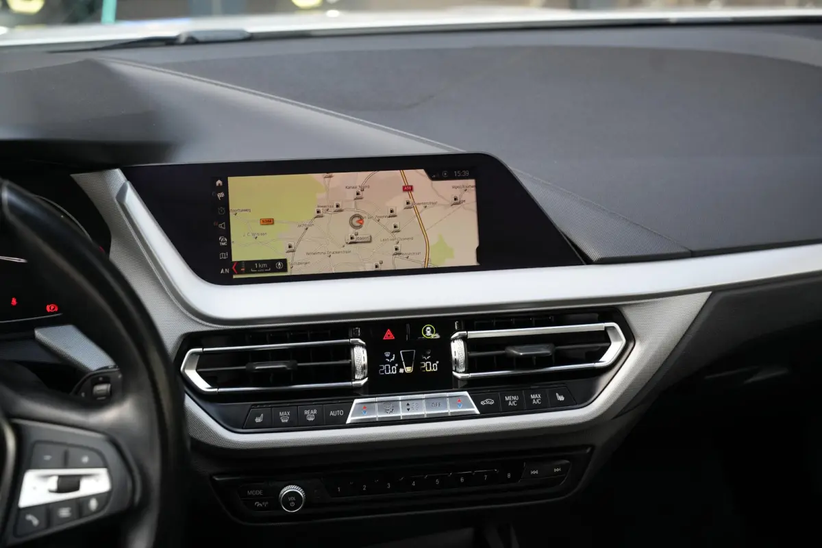 118d High Executive Automaat Led Stoelverwarming