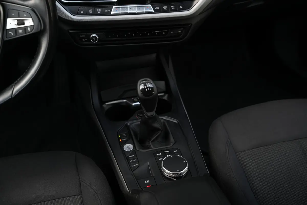 118d High Executive Automaat Led Stoelverwarming