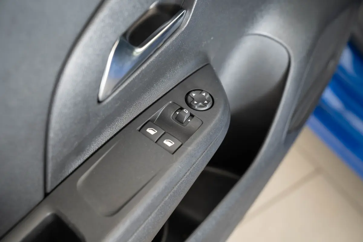 1.2 Edition | Parkeersensoren | Apple Carplay & Android Auto | Cruise Controle | Bluetooth | Lichtmetalen velgen |