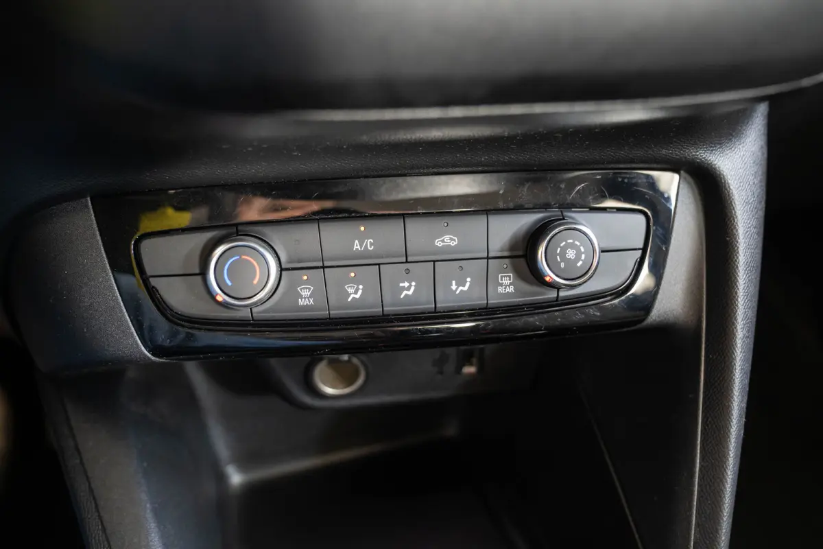 1.2 Edition | Parkeersensoren | Apple Carplay & Android Auto | Cruise Controle | Bluetooth | Lichtmetalen velgen |