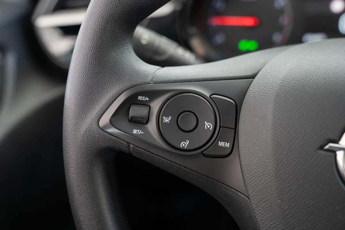 1.2 Edition | Parkeersensoren | Apple Carplay & Android Auto | Cruise Controle | Bluetooth | Lichtmetalen velgen |