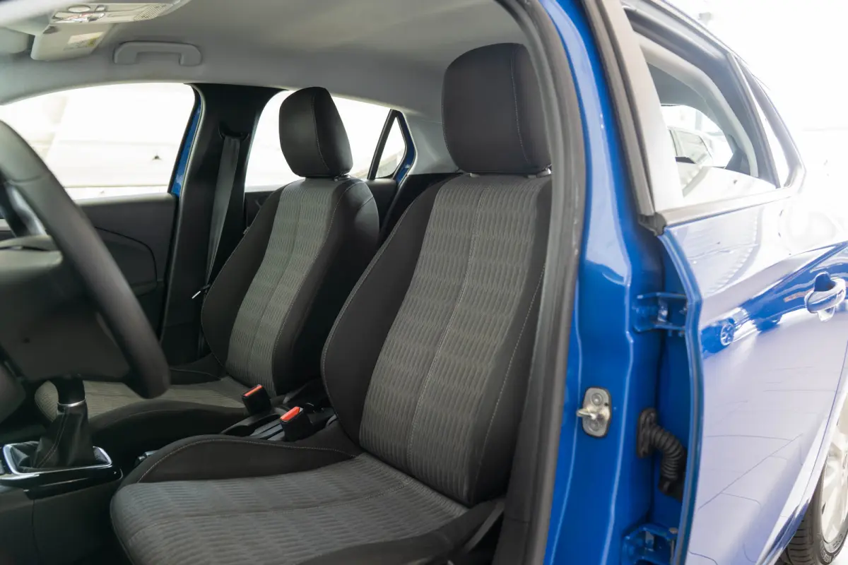 1.2 Edition | Parkeersensoren | Apple Carplay & Android Auto | Cruise Controle | Bluetooth | Lichtmetalen velgen |