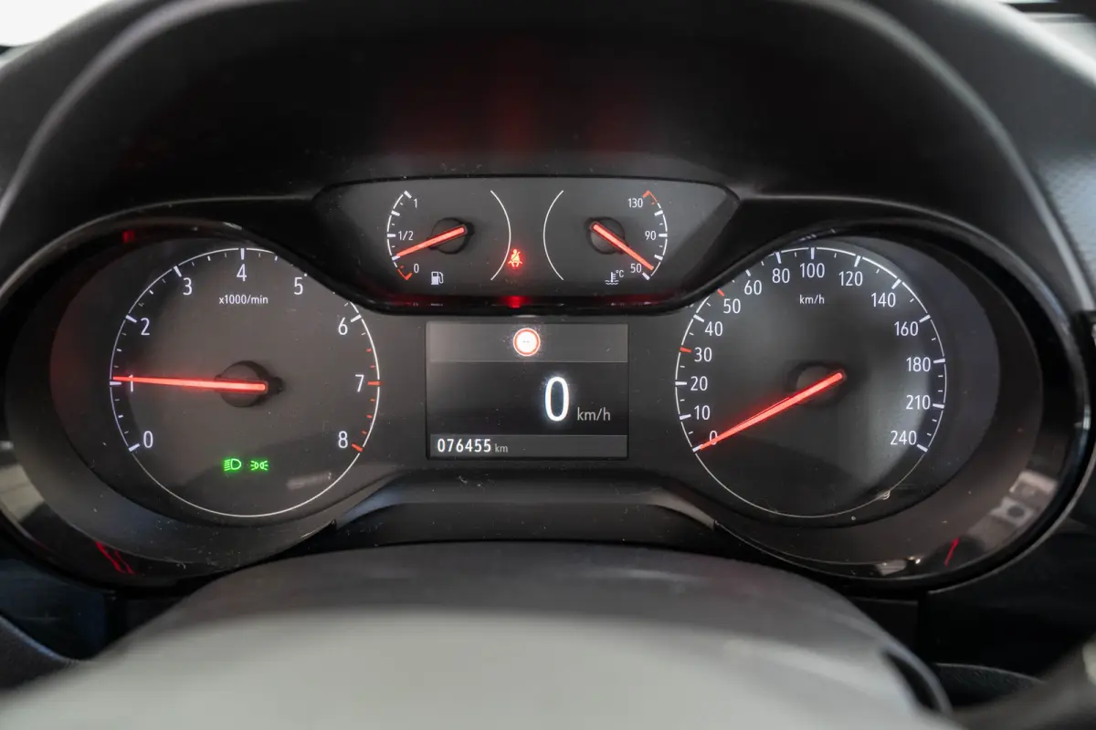 1.2 Edition | Parkeersensoren | Apple Carplay & Android Auto | Cruise Controle | Bluetooth | Lichtmetalen velgen |