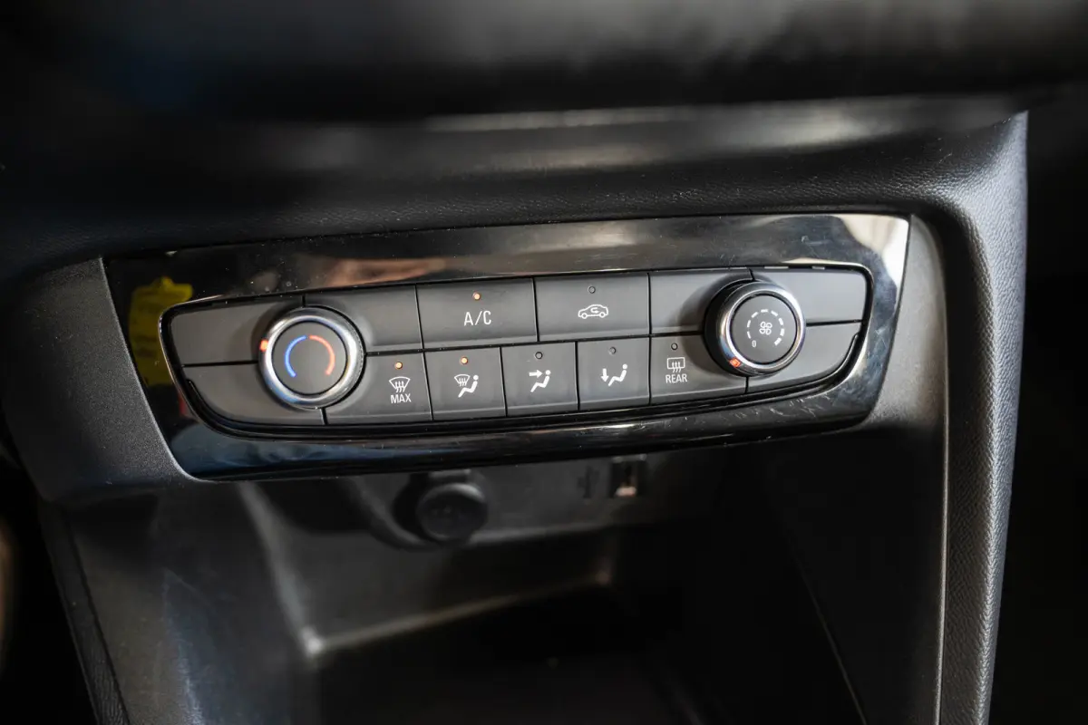 1.2 Turbo 100PK Edition | Parkeersensoren | Airco | Apple Carplay & Android Auto | Cruise Controle | Bluetooth |