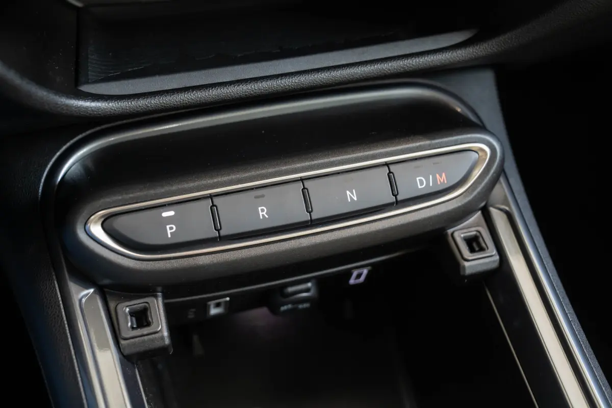 1.2 Hybrid 145PK La Prima | Tot 8 Jaar Garantie | Camera | Parkeersensoren | Navigatie | Elektrische Achterklep | Stoelverwarming |