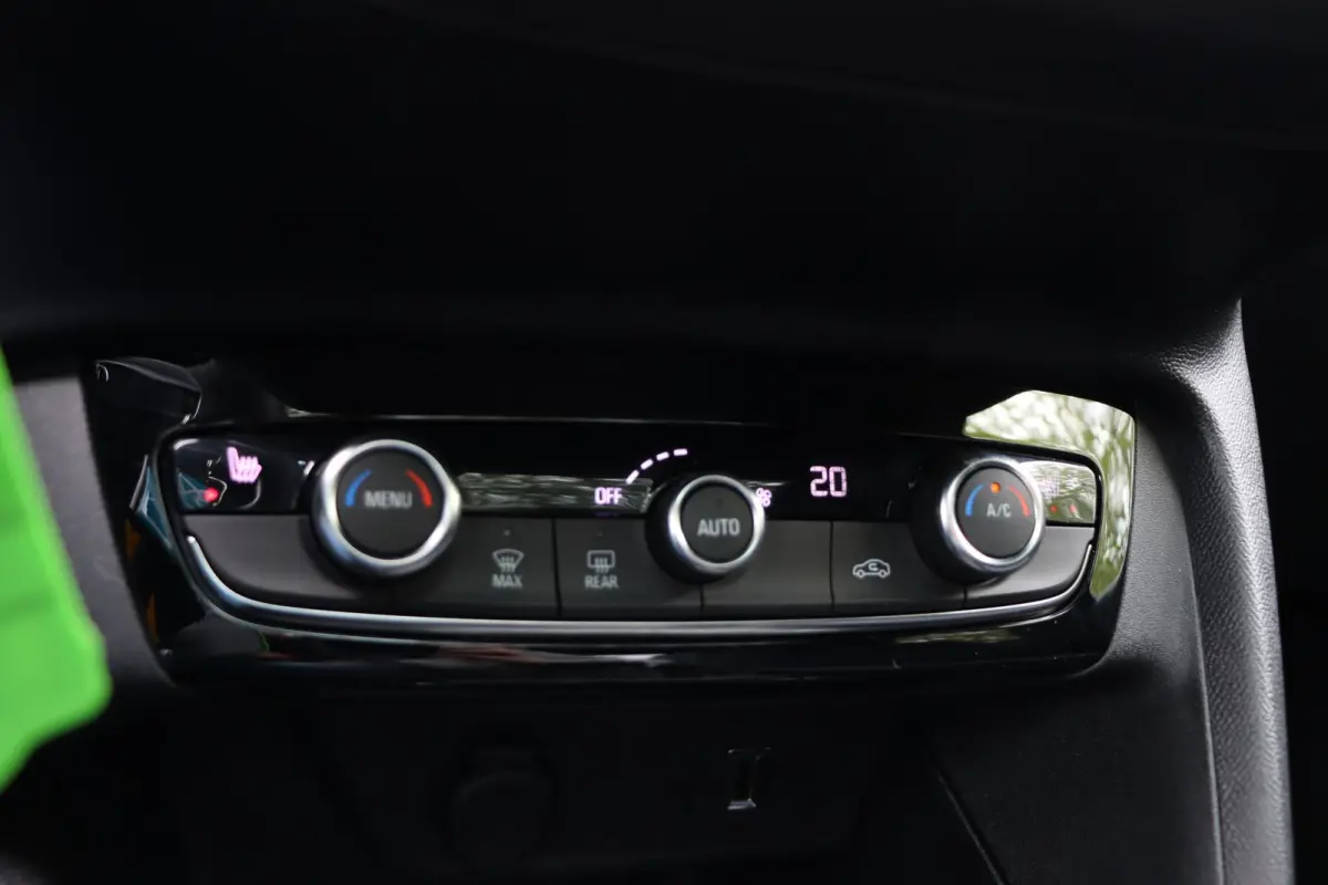 1.2T 100PK Elegance Stoel-Stuurverwarming  Panoramadak Clima Camera