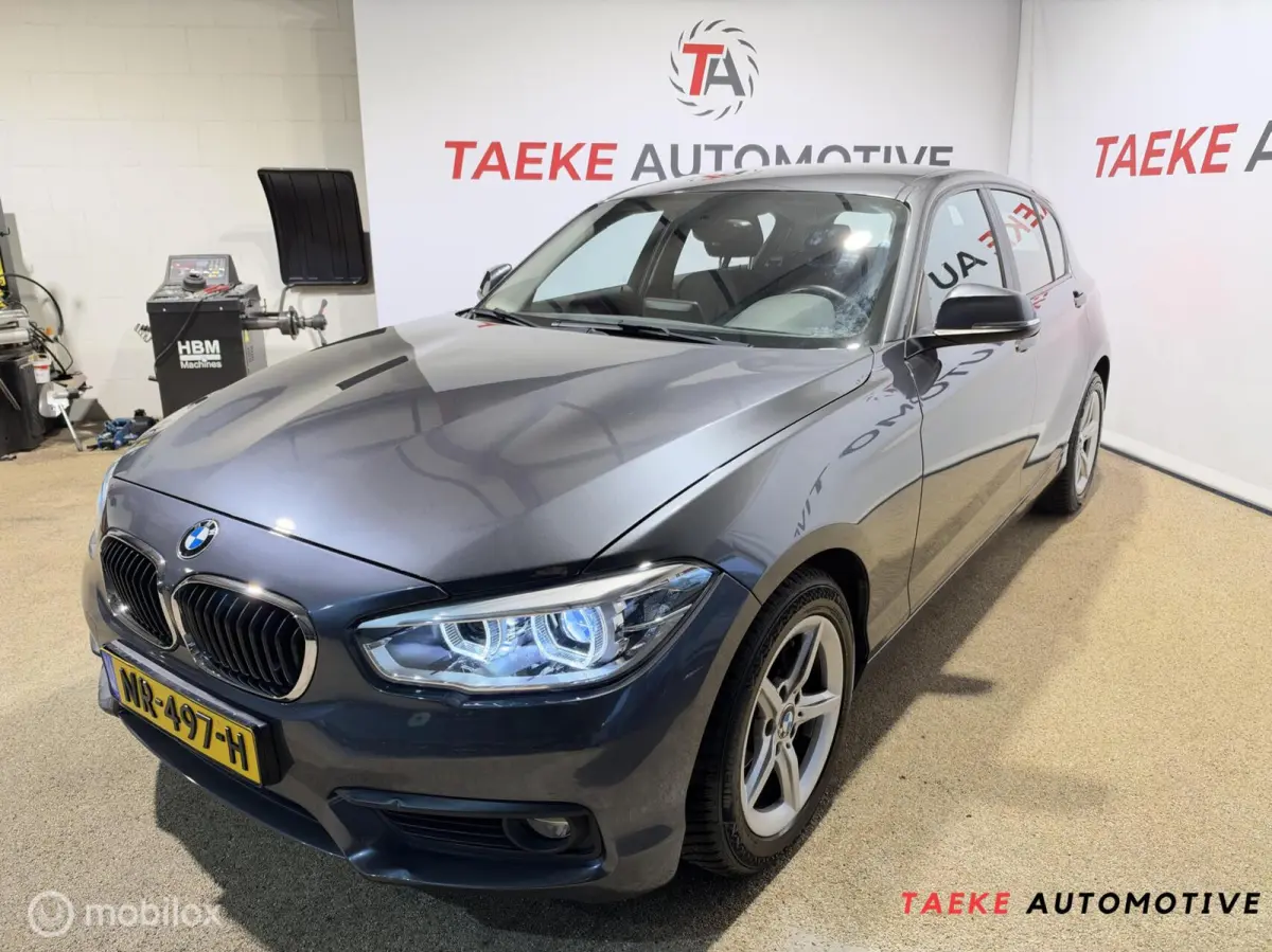 118i Corporate Lease AUT/CLIMA/CRUISE/NAP/APK