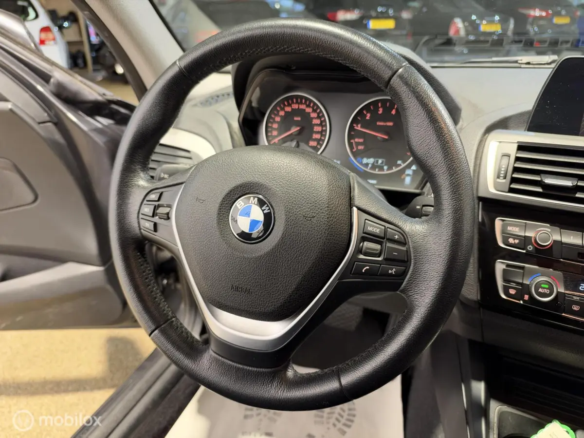 118i Corporate Lease AUT/CLIMA/CRUISE/NAP/APK