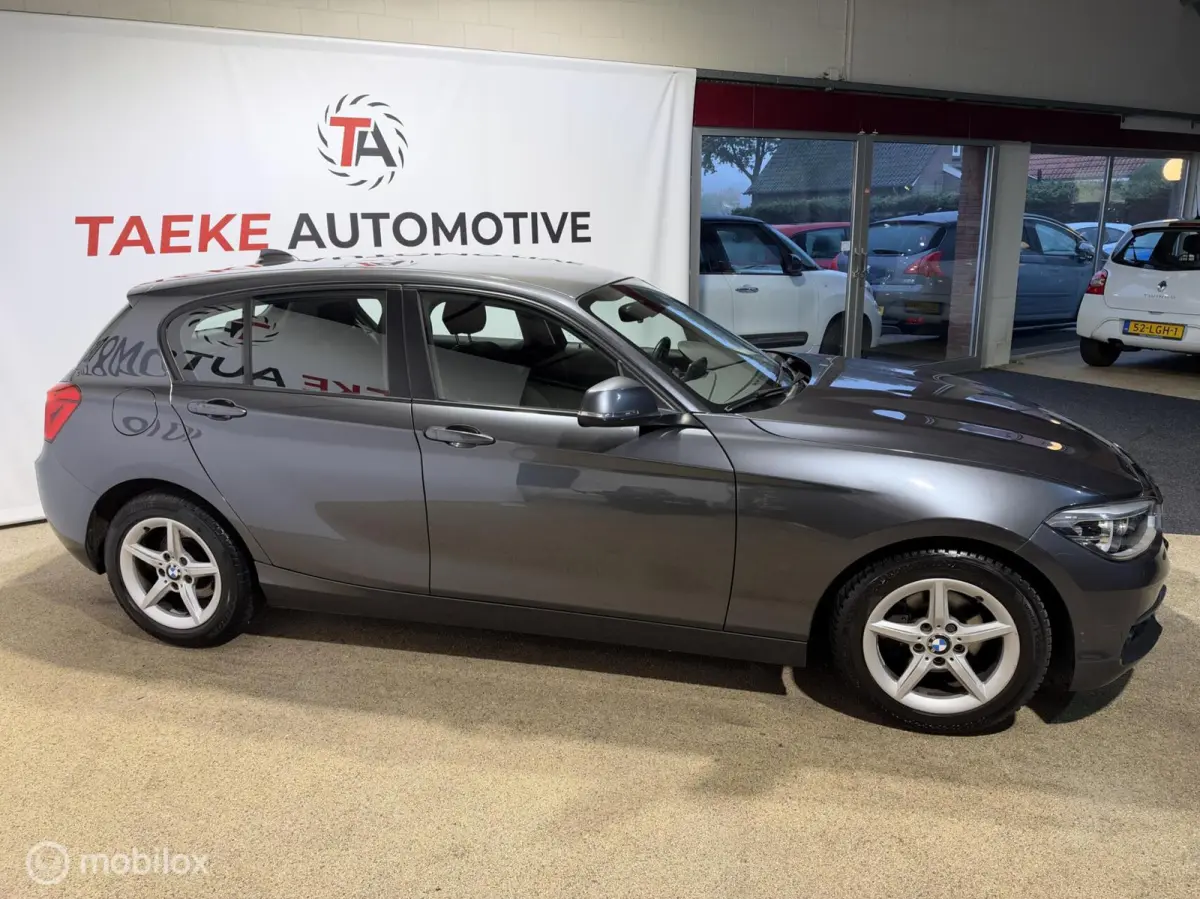 118i Corporate Lease AUT/CLIMA/CRUISE/NAP/APK