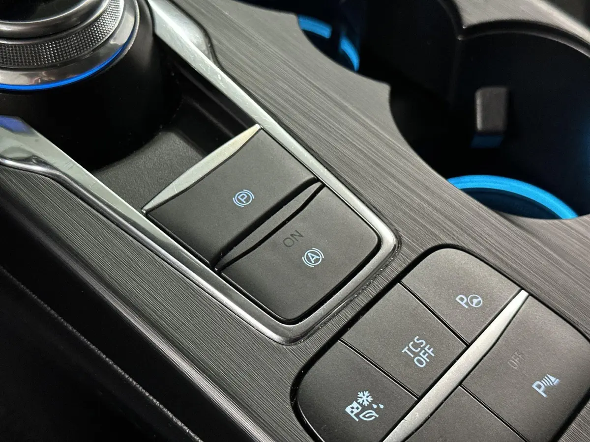 1.5 EcoBoost Active Business Automaat | Trekhaak